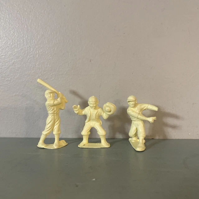 MARX DOLLHOUSE VINYL PLAY SET FIGURES 3 KID BASEBALL PLAYERS 1950s READ