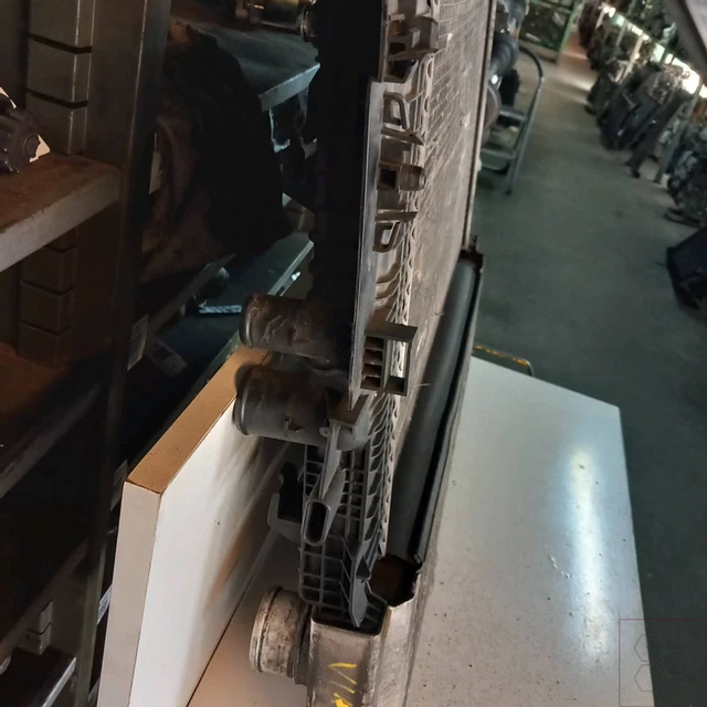 Grille Radiateur Avant Pour Mercedes Vito-Viano (09/2003 à 09/2010) - Pièce De Rechange