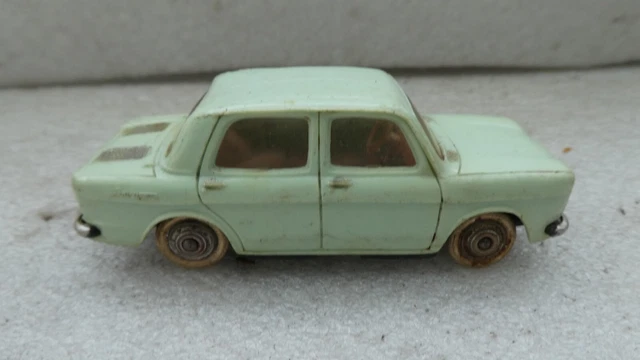 Voiture miniature Norev plastique Simca 1500 Réf N° 79 au 1/43