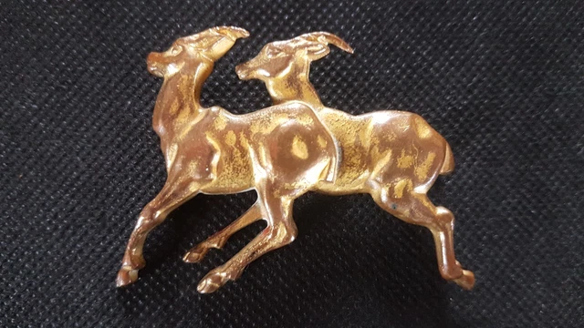 Broche Ancienne Années 1940 Signée Plaire - Laiton Doré Et Strass, Patinée, Style Vintage
