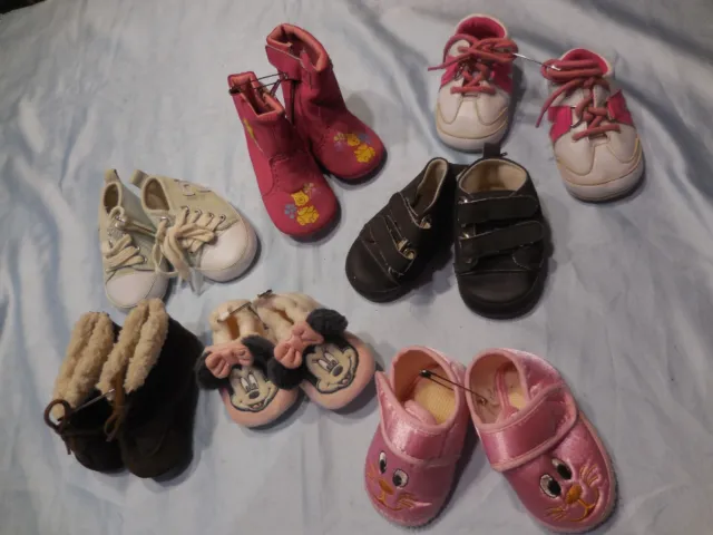 Lot De 7 Paires De Chaussures Chaussons Botte Pour Bebe Ou Poupees Et Baigneurs