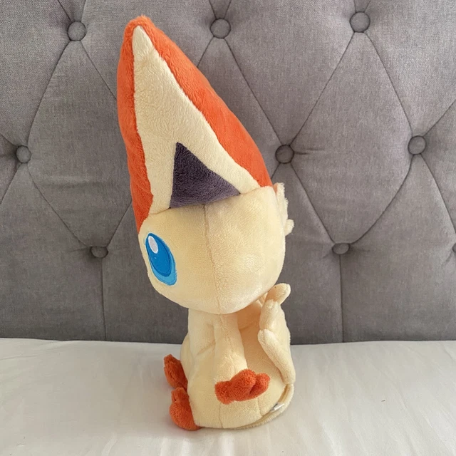 OFFICIAL POKEMON TAKARA Tomy 2011 Victini Talking Plush Soft Toy 12" NO