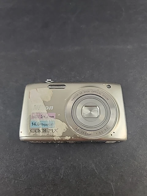Nikon COOLPIX S3100 14.0MP Digital Camera - Silver, Please Read