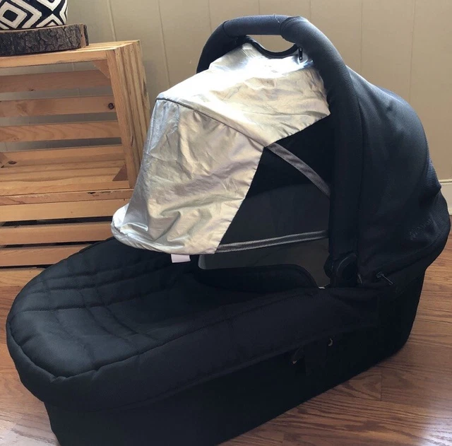 2013/14 Uppababy Vista black Bassinet for stoller or stand