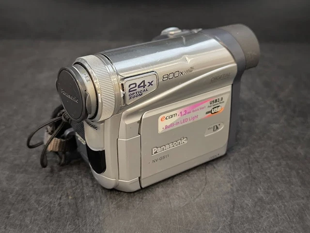 VIDEOCÁMARA HÍBRIDA PANASONIC PV-GS400 3CCD Mini DV + Kit de