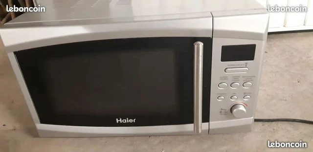 Four MICROONDES grill haier 1300 watt