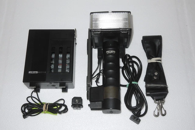 Metz 60 CT2 60CT 2 Electronic Handle Mount Flash Sync Cable AA Battery Holder