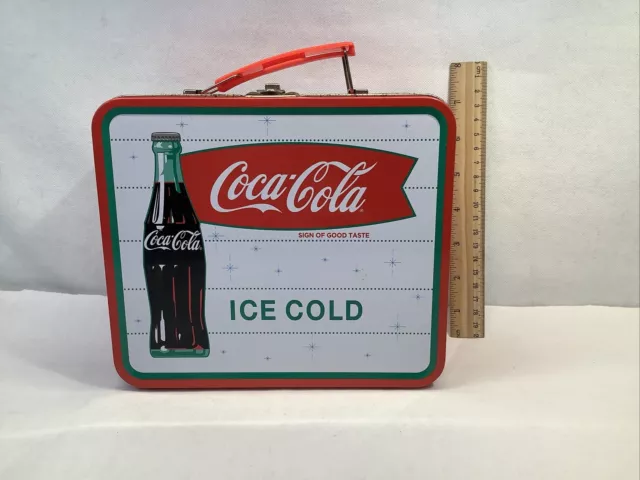 Coca-Cola Vintage Tin Lunch Box " Sign of good taste" With Coca-Cola logos