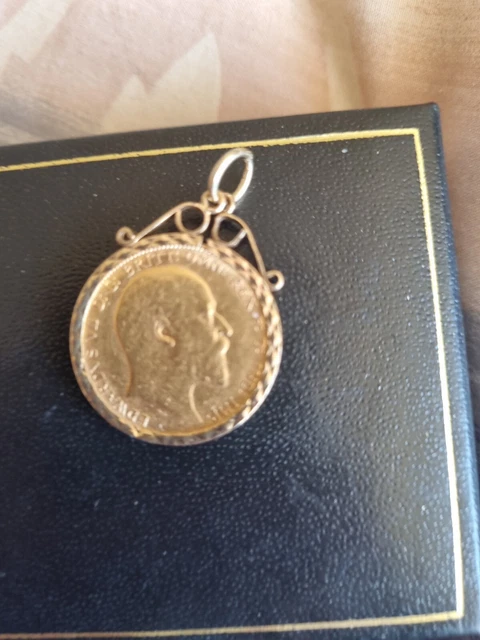 1905 Edward Full Sovereign Pendant large loop