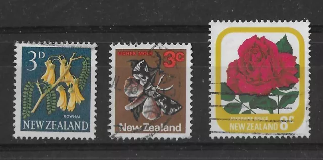 Briefmarken Neuseeland Michel 396A, 522Z, 674A Jahrgänge 1960, 1973, 1975