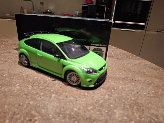 Minichamps 1/18 Ford Focus RS 2010 - Blanche - Modèle Diecast Occasion