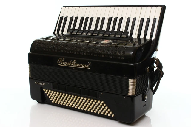 AKKORDEON ROYAL STANDARD Meteor 120 Bass LMMH Akkordeon Etui EUR 1 AKKORDEON ROYAL STANDARD Meteor 120 Bass LMMH Akkordeon Etui EUR 1