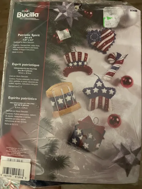 Bucilla Christmas Dogs Felt Applique Ornament Kit Set of 6