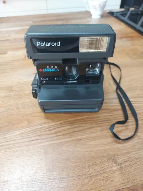 Vintage Polaroid One Step Camera - 636 - 600 Retro Instant Film Camera- Black