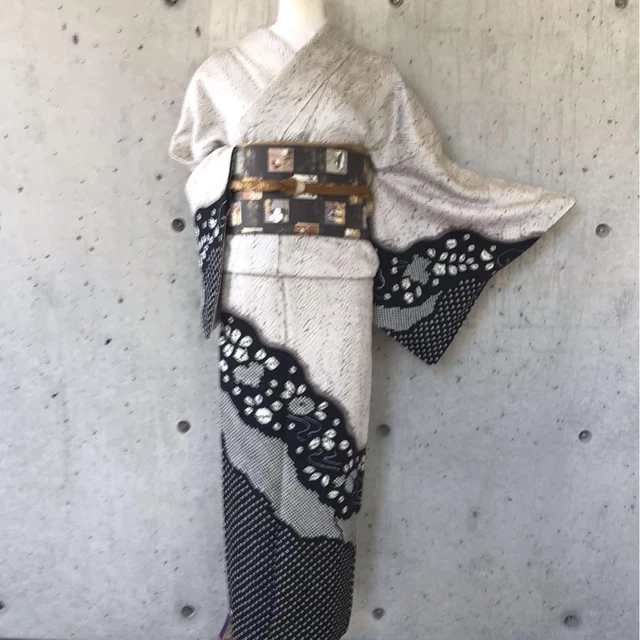 Japanese Semi-formal Kimono Shibori Houmongi Pure Silk 156.5cm White/Black