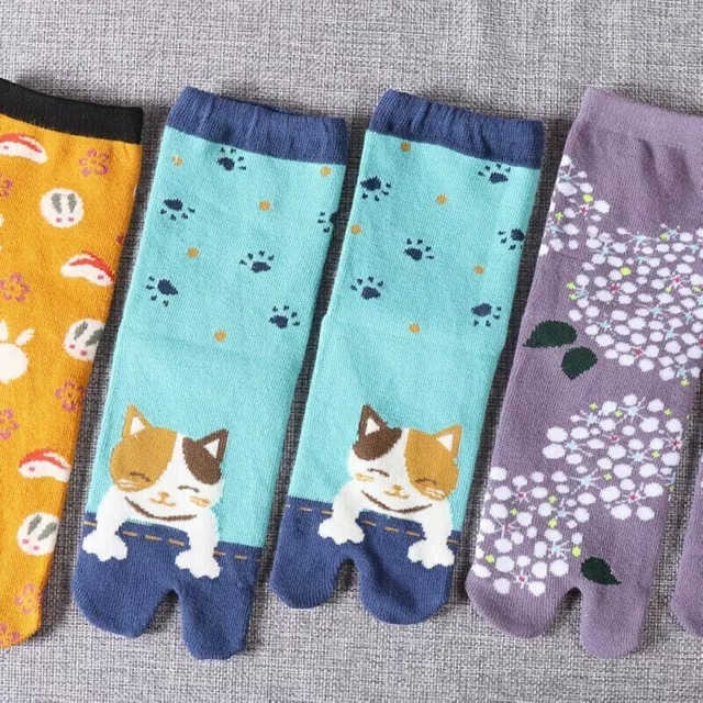 4 Pairs Women Girls Cotton Two Toe Socks Lucky Cat Japanese Geta Socks Cute Soft