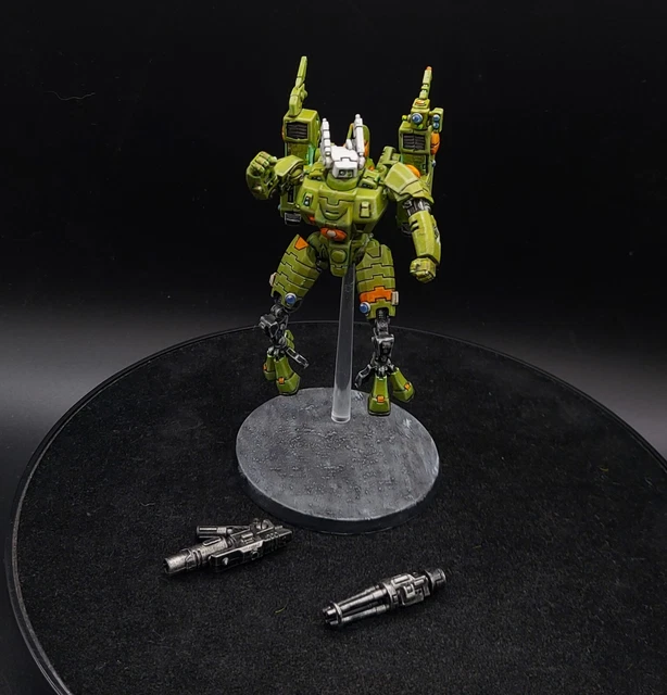 Well Painted Warhammer 40k tau empire commander Warhammer 40,000