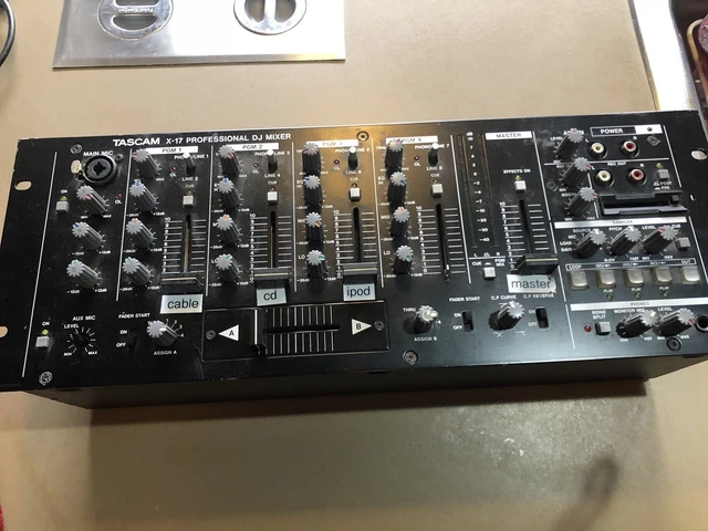 TASCAM X-17 DJミキサー （TASCAM X-17 PROFESSIONAL DJ Mixer