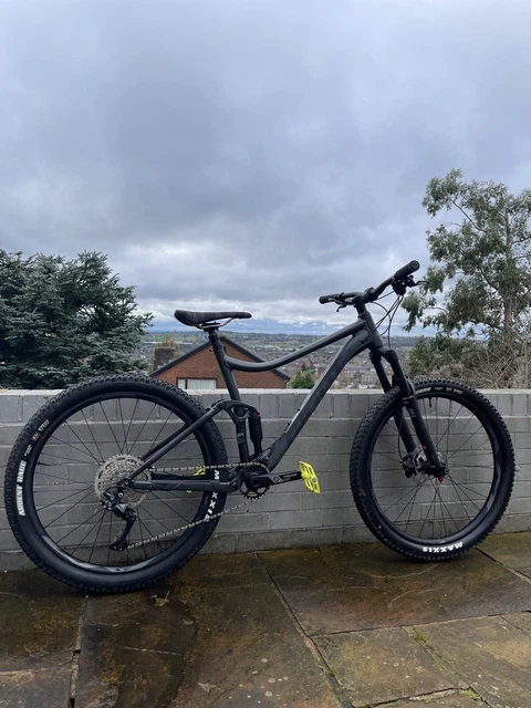 GIANT STANCE 2023 Model full suspension mountain bike 27.5 Large