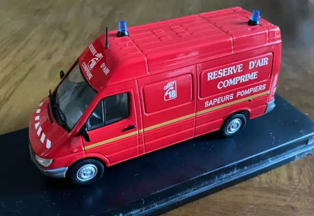 ELIGOR POMPIER 1/43e: MERCEDES SPRINTER AIR COMPRIME