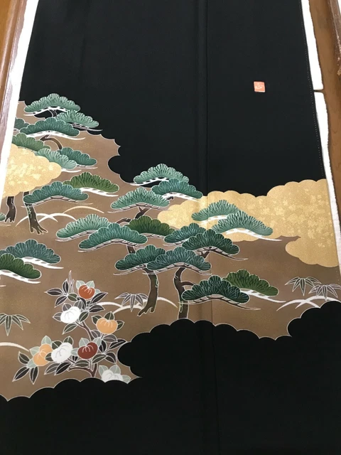 @@ Japanese kimono silk fabric/ tomesode black/ pine trees, Tachibana, gold L70