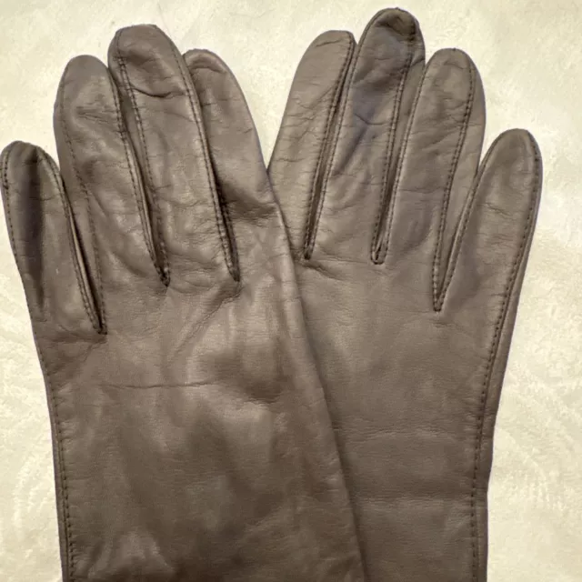 Lord & Taylor Gray Leather Gloves Logo Silk Lining Size 7.5 EUC! G25 2