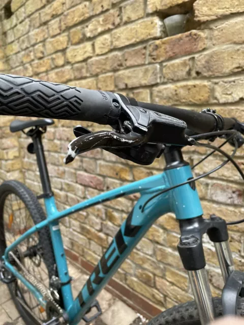 2020 TREK MARLIN 5 Hardtail Mountain Bike Miami Green M L 210.00