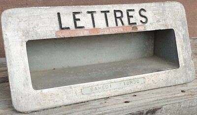 Ancienne entrée,façade de Boîte aux lettres, de LA POSTE..COMMUNALE..30 x 15 cm