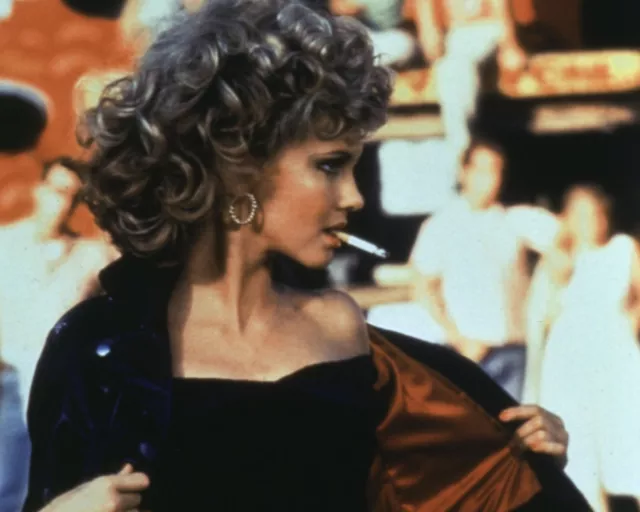 SEXY OLIVIA NEWTON-JOHN 8x10 PHOTO ICONIC DEATH JOHN TRAVOLTA GREASE