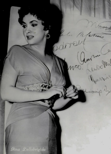 Gina  Lollobrigida - 1960