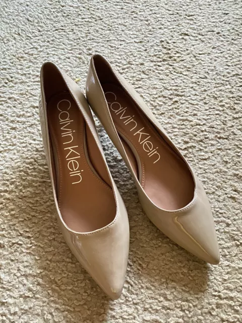 Women’s Evening Shoes Calvin Klein Heels Size  9.5 Pointed Toe Beige
