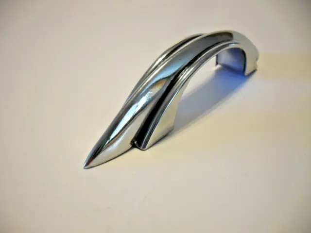 Vintage Chrome Drawer Pulls Stepped Sides Blk Lines Pointed Ends Amerock