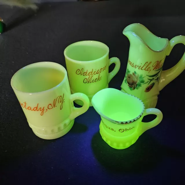 1900–1910 Antique Souvenirs LOT of 4 CUSTARD GLASS URANIUM HEISEY