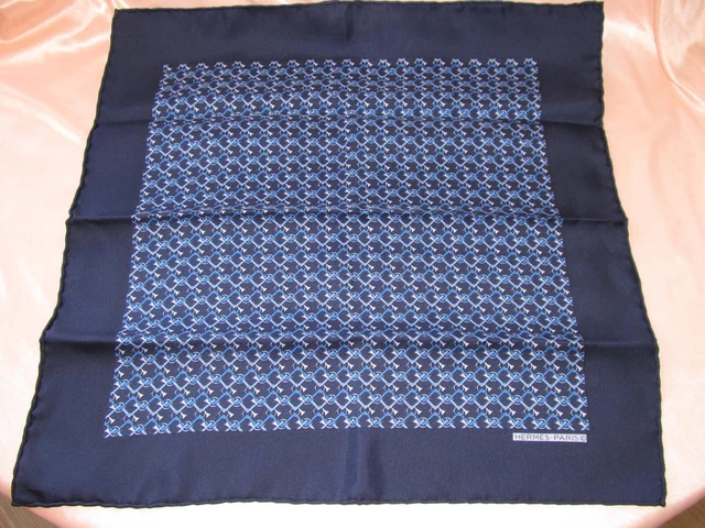 Pochette Hermès soie bleue roi - Elephant Paris