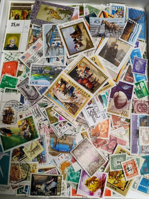 verschiedene Briefmarken aus 41 Ländern 143 g ohne Papier