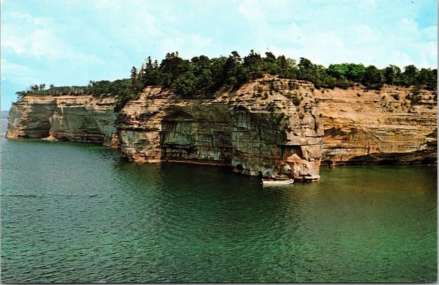 Indian Head Rock Munising Michigan MI Upper Peninsula Postcard UNP VTG Unsued