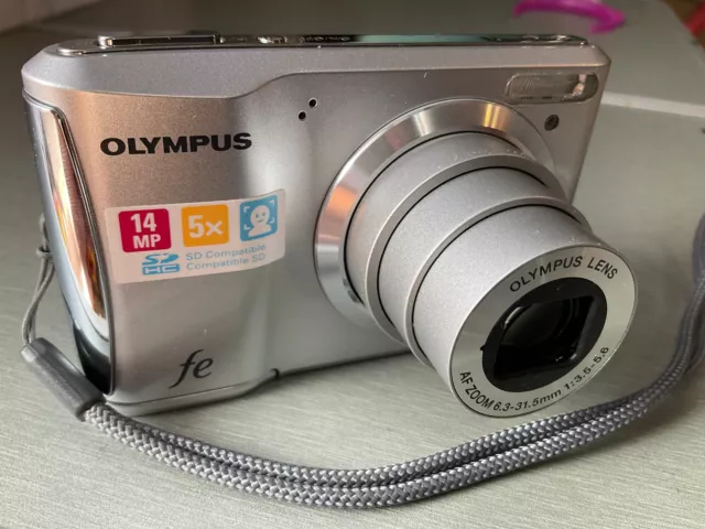 Olympus FE FE-47 14.0MP Digital Camera - Silver