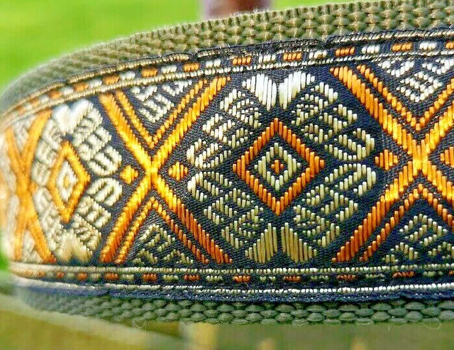Grünes Hundehalsband Mit Kleeblatt-Muster – Verstellbar, Weich & Langlebig Für Große Hunde (XS Bis XL)