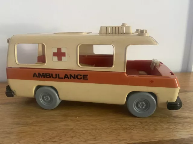 Playmobil - A1401867 - Ambulance Et Secouriste, traqueur de prix,  historique des prix du , montres de prix , alertes de baisse de  prix des
