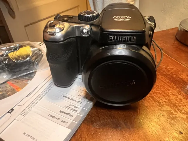 Fujifilm FinePix S Series S8000fd 8.0MP Digital Camera - Black