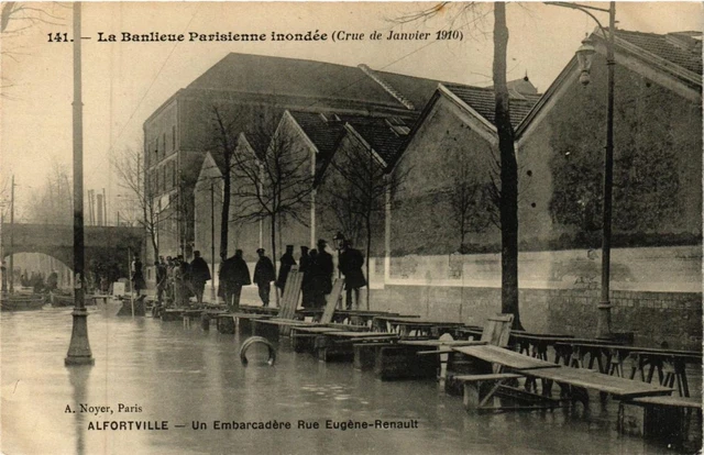 CPA AK ALFORTVILLE Un Embarcadere Rue Eugene-Renault (671744)