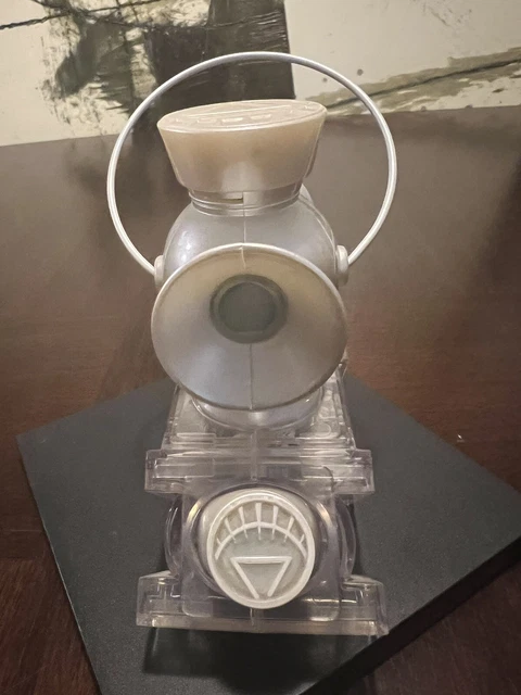 DC Direct Blackest Night White Lantern 1:4 Scale Power Battery Ring Prop & ring.