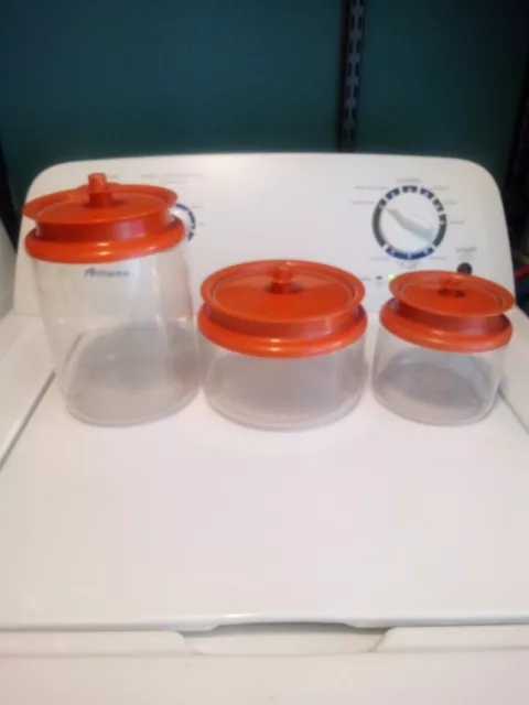 https://www.picclickimg.com/FZEAAOSwMIdlgiS7/Vintage-SET-of-3-TUPPERWARE-Clear-Acrylic-CANISTERS.webp