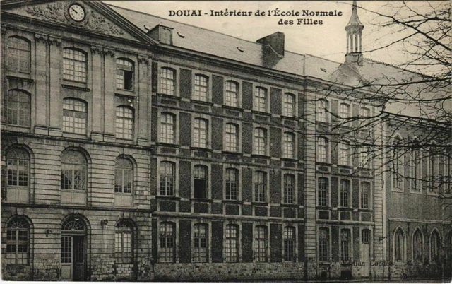Douai Ecole Des Industries Agricoles Sucrerie Laboratoire à Douai