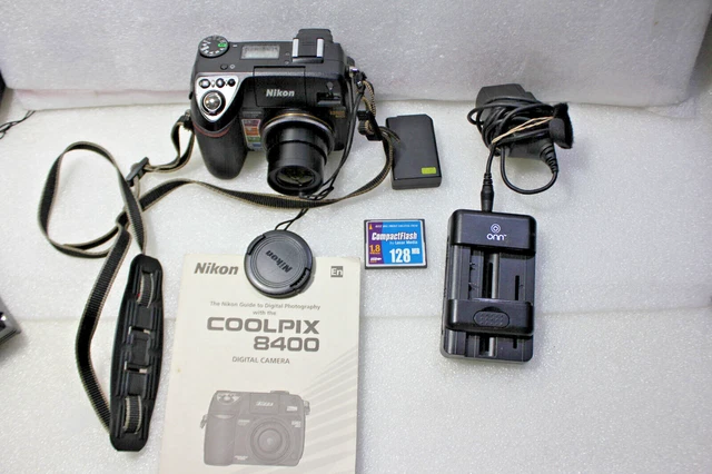 NIKON E8400,8 MP,2" LCD ,Digital camera Tested, Works Very Good