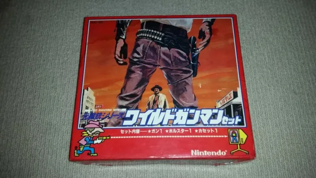 Nintendo Famicom Wild Gunman Set, Zapper Light Gun + Holster + Game Japan NTSC