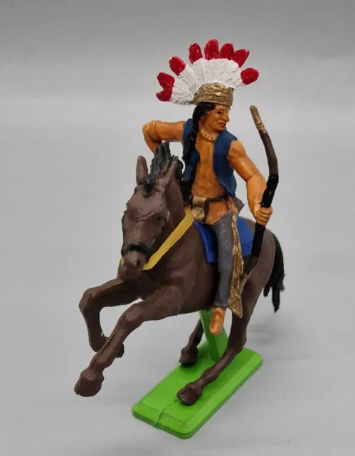 Britains Super Deetail Mounted Indian with Bow