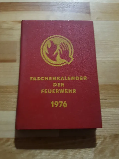 TASCHENKALENDER der FEUERWEHR 1976 DDR Kalender