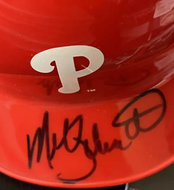 Phillies Hall of Famer MIKE SCHMIDT Signed  Philadelphia Throwback Mini Helmet
