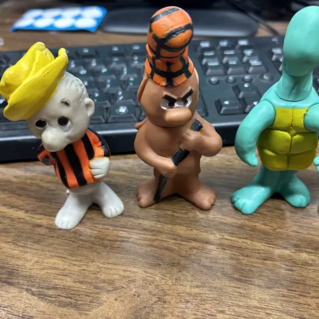 Vintage Pogo  Vinyl 6 Figures 1969 Walt Kelly Japan